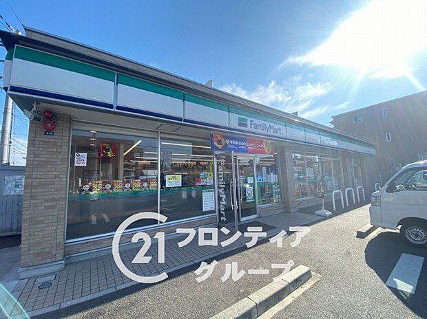 徒歩3分。ファミリーマート大津今堅田店 200m