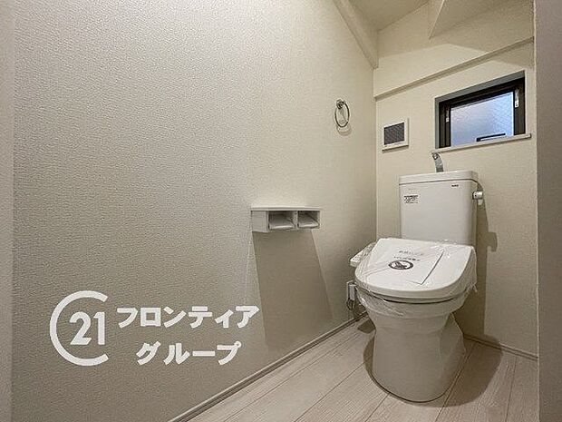 1階、2階どちらにも節水省エネ仕様のシャワートイレを採用しています。