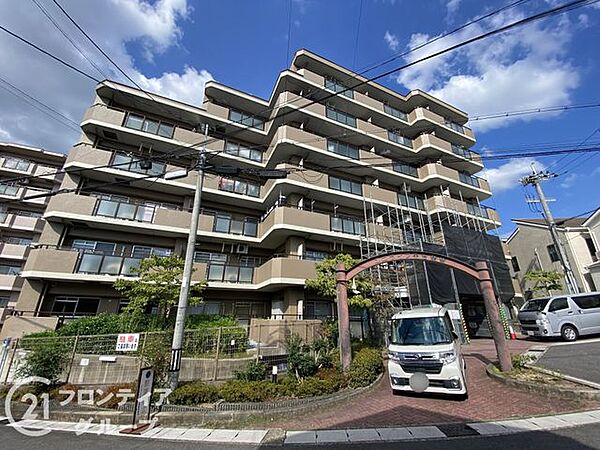スーパー、コンビニが徒歩圏内のマンションは、日常の買い物が便利で、生活の利便性が高い魅力的な住環境です！