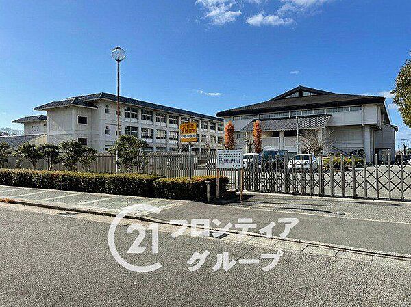京都市立小野小学校 徒歩6分。 450m