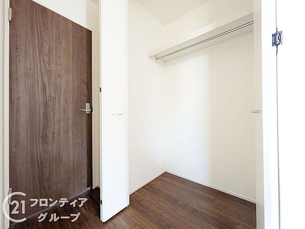 各室に収納スペ―スがありますのでお部屋スッキリ片付きますね