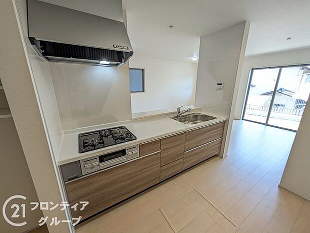 お手入れが楽に行える換気扇やステンレスワークトップは毎日お料理する奥様の味方!