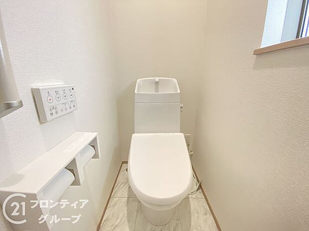 トイレは1階と2階の2カ所に設置!階段を上り下りせずに使用できるので、高齢の方にも安心です!