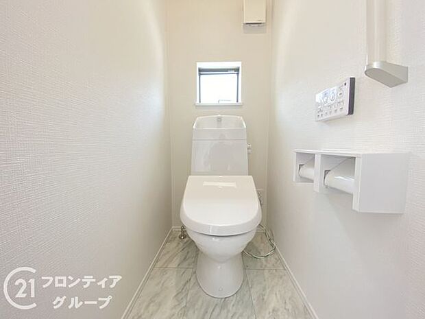 トイレは1階と2階の2カ所に設置！階段を上り下りせずに使用できるので、高齢の方にも安心です！