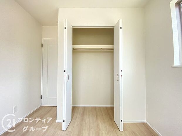 季節の物などたくさん収納しておける便利なスペースです！