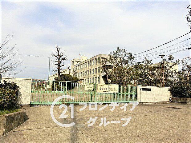 城陽市立南城陽中学校 徒歩22分。 1740m