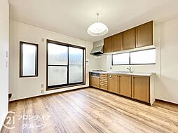 京都市伏見区久我御旅町　中古一戸建て 4DKのリビング/ダイニング