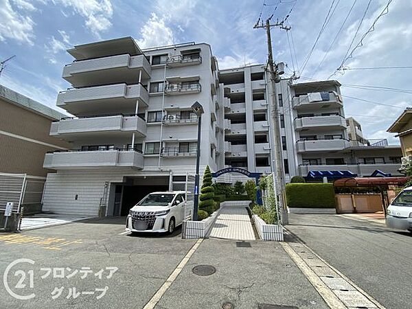 外観：326000199160