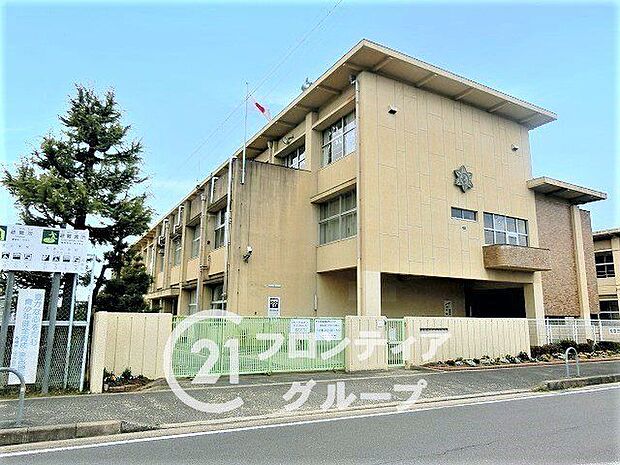 城陽市立今池小学校 徒歩13分。 1020m