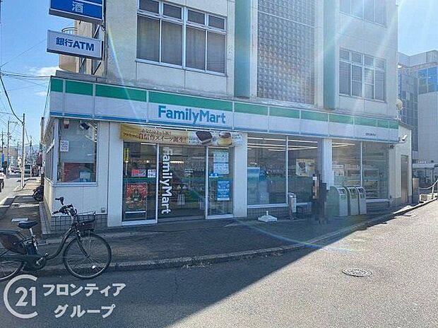 ファミリーマート富野荘駅前店 徒歩4分。 310m