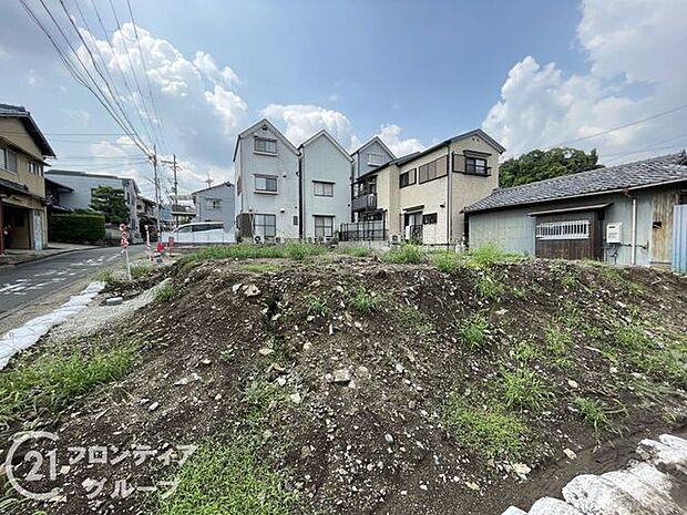 スーパー、コンビニが徒歩10分圏内にあり便利な立地です