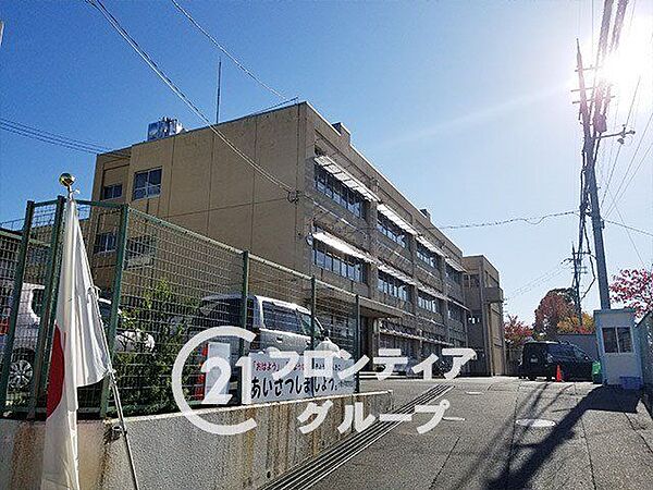 宇治市立小倉小学校 徒歩8分。 590m