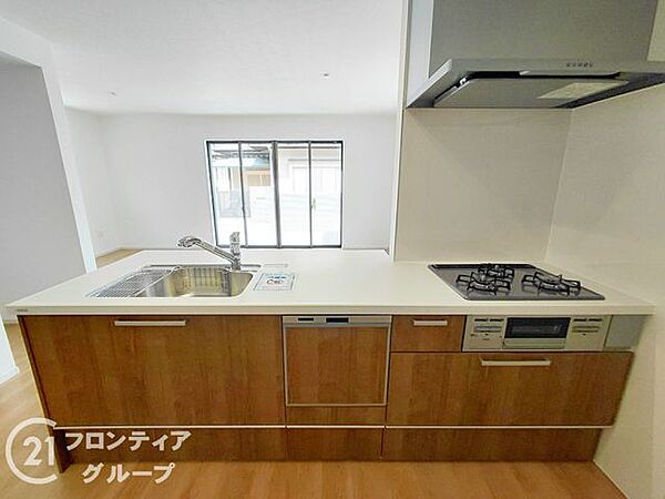 対面式キッチンで、ご家族とお話しながらお料理ができる楽しい空間です。
