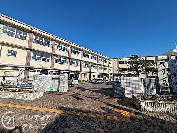大津市立平野小学校 徒歩22分。 1740m