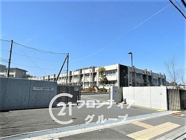 京田辺市立三山木小学校 徒歩17分。 1360m