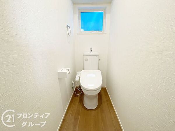 トイレは1階と2階の2カ所に設置！階段を上り下りせずに使用できるので、高齢の方にも安心です！