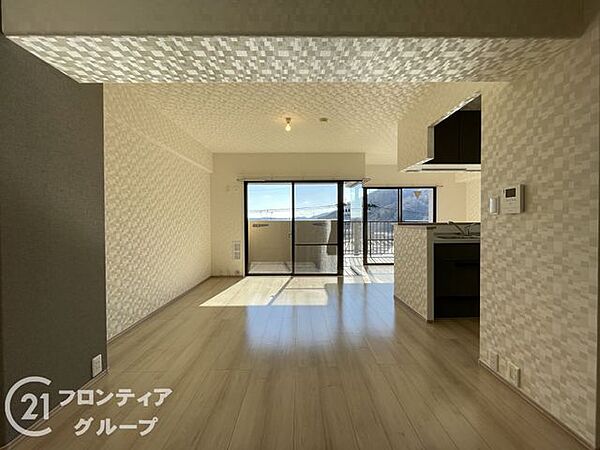 マンションのエレベーターは、快適でスムーズな移動を提供し、住む人の利便性を高める重要な設備です！