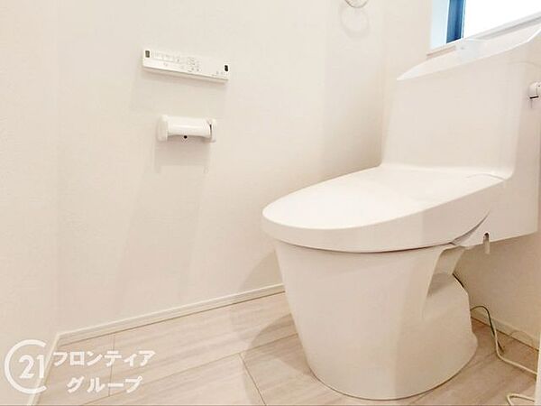 ウォシュレット機能標準設備で快適に！大切な水をムダなく節約する省エネ機能付き！
