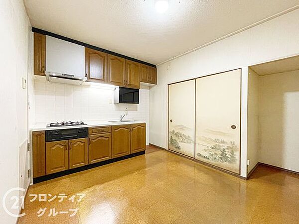 9階部分で眺望・陽当たり・通風良好！南向きで一年中暖かく過ごせます。専有面積73.50平米の4DKでゆとりある住空間、エレベーター完備で高層階も安心。向島秀蓮小学校まで徒歩7分。