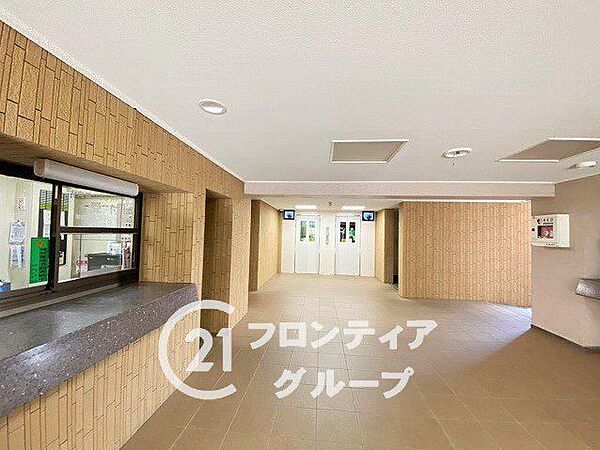 マンションのロビーは、住民の皆様が集うコミュニケーションの場であり、憩いの場です。