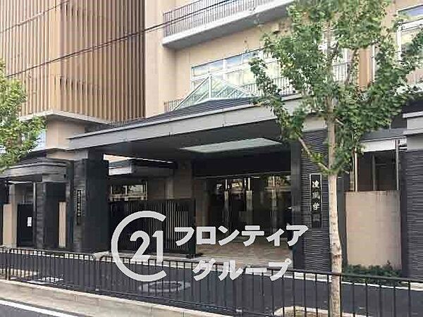 京都市立凌風小中学校 徒歩9分。 700m