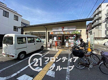 セブンイレブン伏見新町4丁目店 徒歩2分。 110m