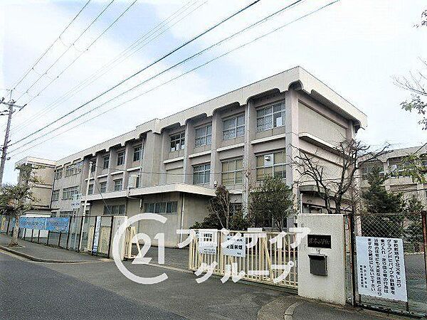 城陽市立深谷小学校 徒歩14分。 1080m