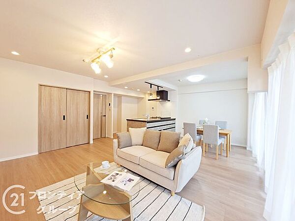 マンションの共有部分は、趣があり、住む人に安心感と温かみを提供する心地よい空間です！