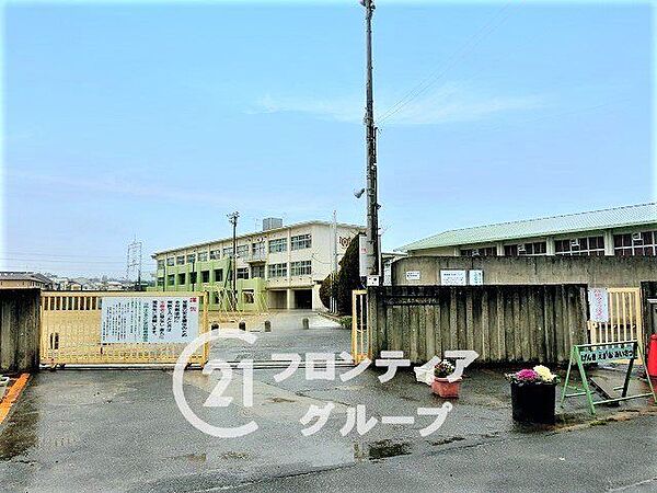 向日市立第3向陽小学校 徒歩3分。 210m