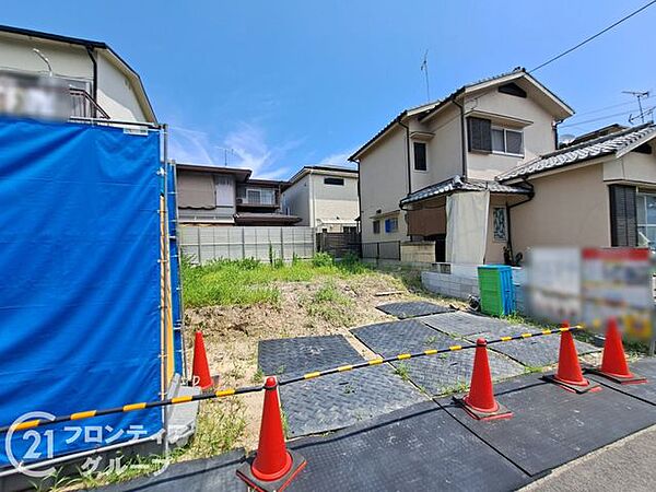 前道が広々約6ｍございま！お車の出し入れもスムーズです