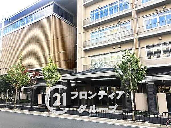 京都市立凌風小中学校 徒歩8分。 630m