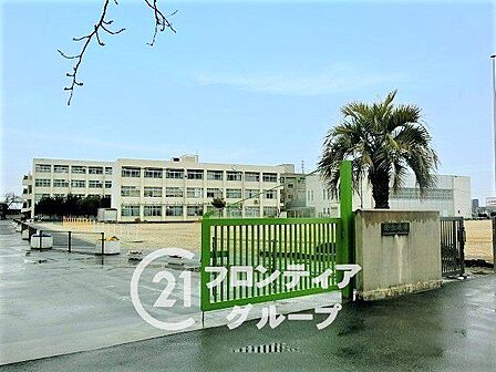 向日市立第5向陽小学校 徒歩8分。 590m