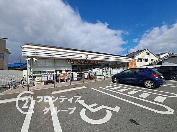 セブンイレブン宇治神明店 徒歩15分。 1130m