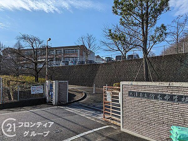 大津市立仰木中学校 徒歩12分。 950m