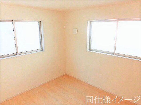 ＼同仕様写真／シンプルな洋室なので、お部屋のコーディネートが楽しめます