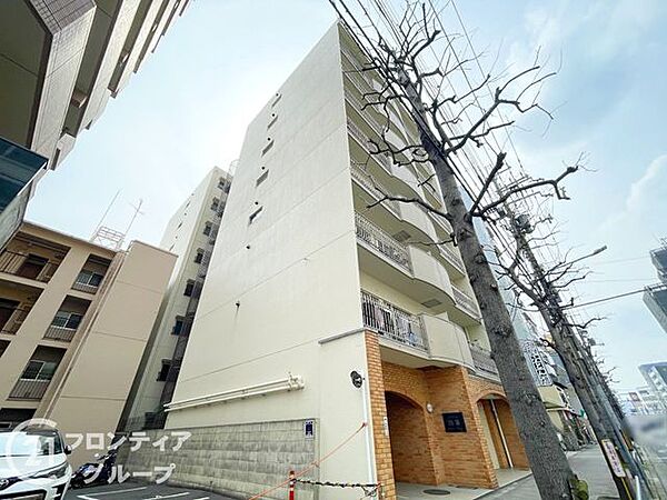 住まい選びは、価格や立地だけでなく、将来の暮らし方まで含めて考えることが大切です。今の段階で気になっていることを、まずスタッフに話してみてください