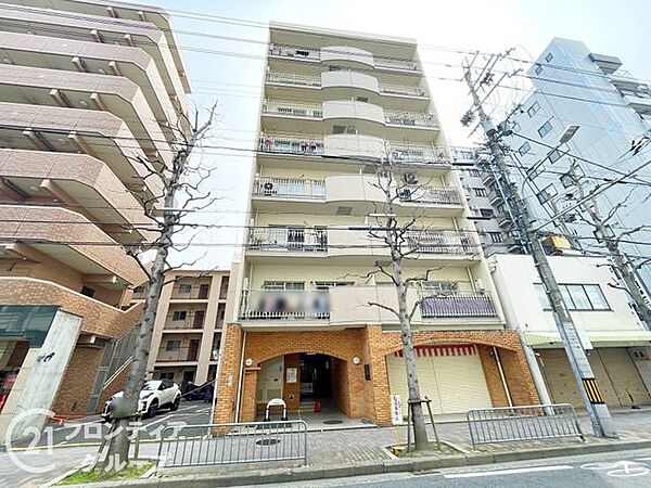 住まい探しで後悔しないためのポイントをスタッフがお伝えします。検討中の方もそうでない方も、まずは一度お話を聞かせてください