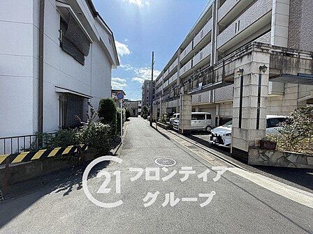 写真だけではわからない採光・広さ・周辺環境の実感は、実際に足を運んでみることが一番です。ご見学はいつでもご予約いただけます