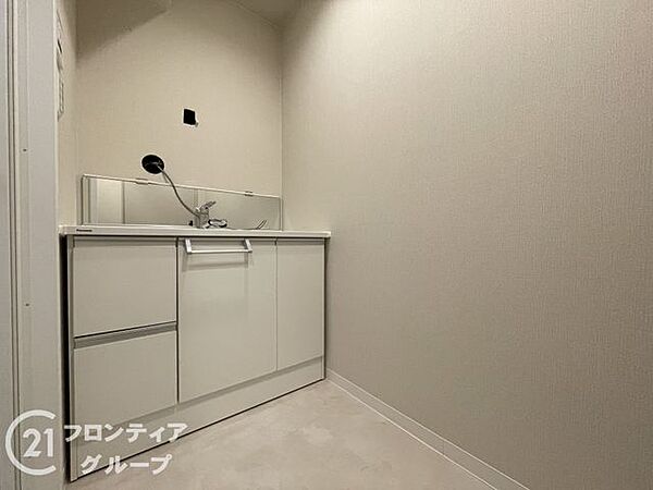 はじめてのマイホーム購入は、わからないことだらけで当然です。資金計画から物件選びまで、順を追ってスタッフが一緒に考えていきます