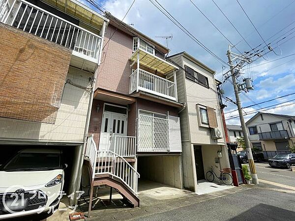 マイホームは一生に一度の大きな買い物だからこそ、納得いくまで情報を集めてほしいと思います。疑問はどんどんスタッフにぶつけてください