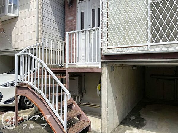 住まい選びは、価格や立地だけでなく、将来の暮らし方まで含めて考えることが大切です。今の段階で気になっていることを、まずスタッフに話してみてください