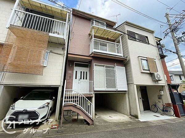 資金計画や住宅ローンのしくみなど、購入前に知っておきたいことをわかりやすくご説明しています。まずはお気軽にお問い合わせください