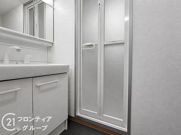 ご見学は無料で承っています。気になる点があれば現地でしっかり確認できますので、まずはお気軽にご予約ください