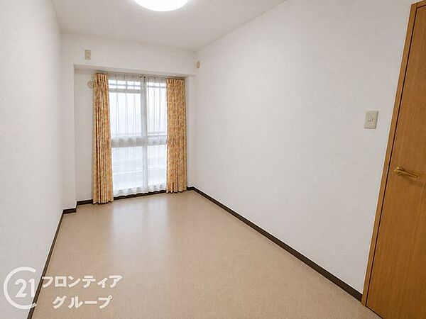 エリアの特性や周辺環境についての情報提供も行っています。物件だけでなく、地域の暮らしやすさも含めてご確認いただけます