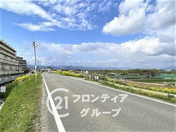 写真だけではわからない採光・広さ・周辺環境の実感は、実際に足を運んでみることが一番です。ご見学はいつでもご予約いただけます