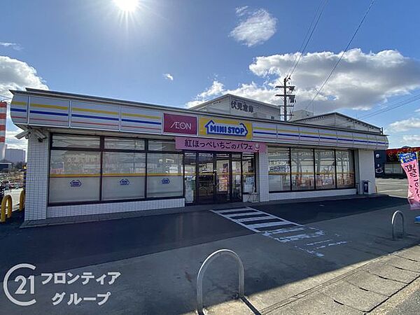 ミニストップ伏見横大路店 徒歩46分。 3650m