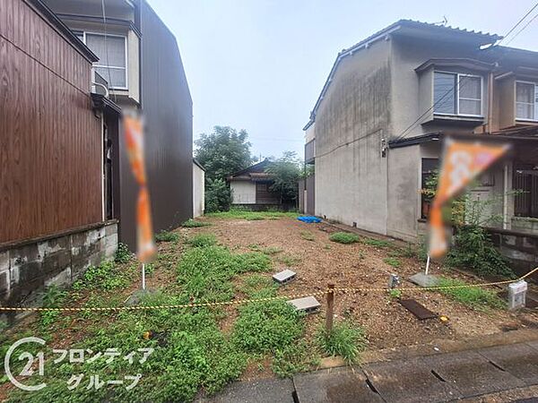 住まい選びは、価格や立地だけでなく、将来の暮らし方まで含めて考えることが大切です。今の段階で気になっていることを、まずスタッフに話してみてください
