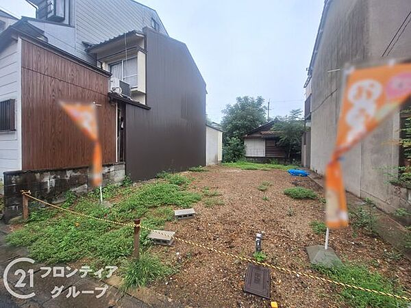 写真だけではわからない採光・広さ・周辺環境の実感は、実際に足を運んでみることが一番です。ご見学はいつでもご予約いただけます
