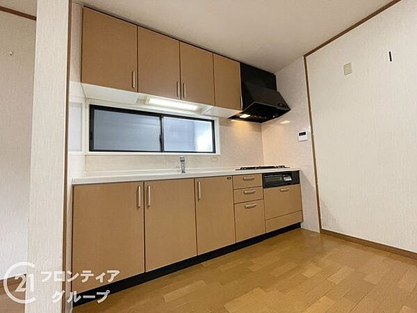 はじめてのご相談でも、経験豊富なスタッフが丁寧にお話を伺います。住まいのことで気になることがあれば、いつでもお声がけください