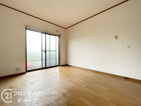 住まい選びは、価格や立地だけでなく、将来の暮らし方まで含めて考えることが大切です。今の段階で気になっていることを、まずスタッフに話してみてください